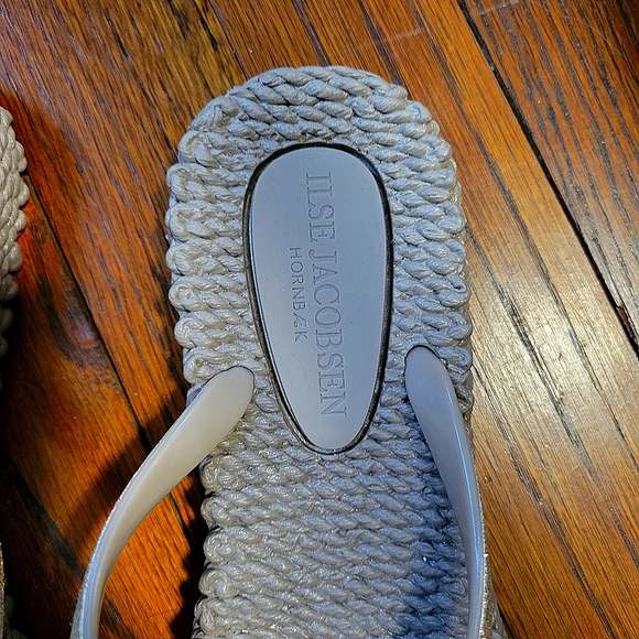 NWOT Ilse Jacobsen Cheerful Women's Sandal (Flip-Flop) Size 6 - Picture 2 of 4